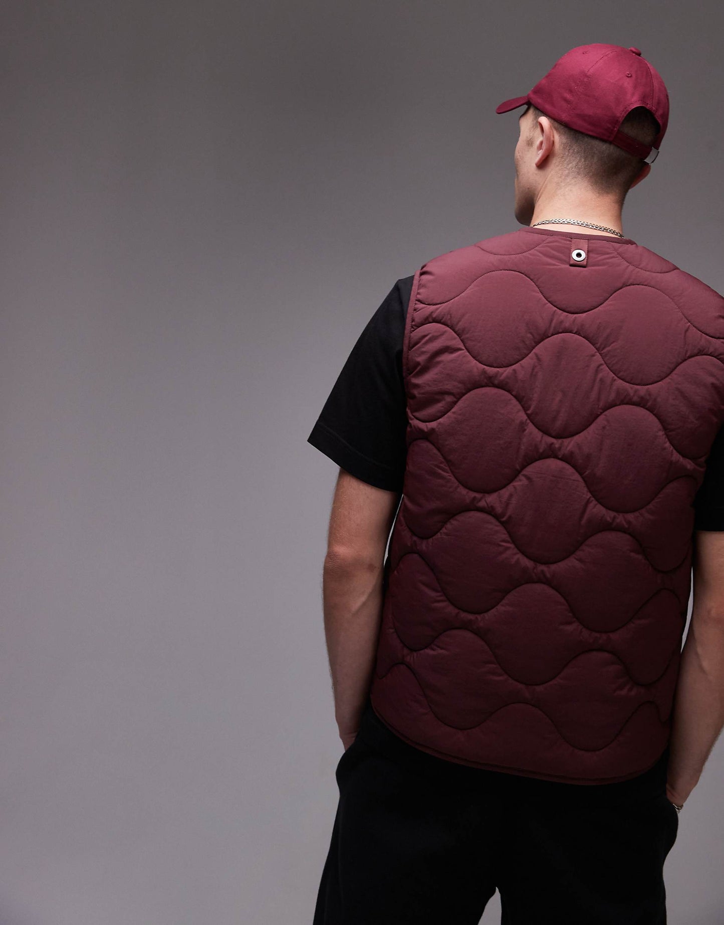 MONARCH LEFT CHEST POCKET QUILTED GILET JACKET | BURGUNDY